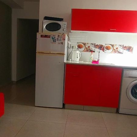612 Apartment On The Beach 巴特亚姆 外观 照片