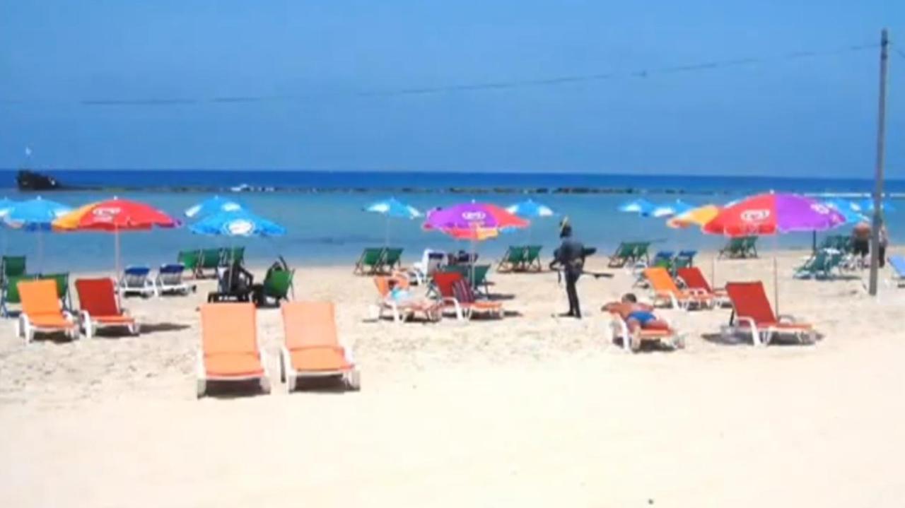 612 Apartment On The Beach 巴特亚姆 外观 照片