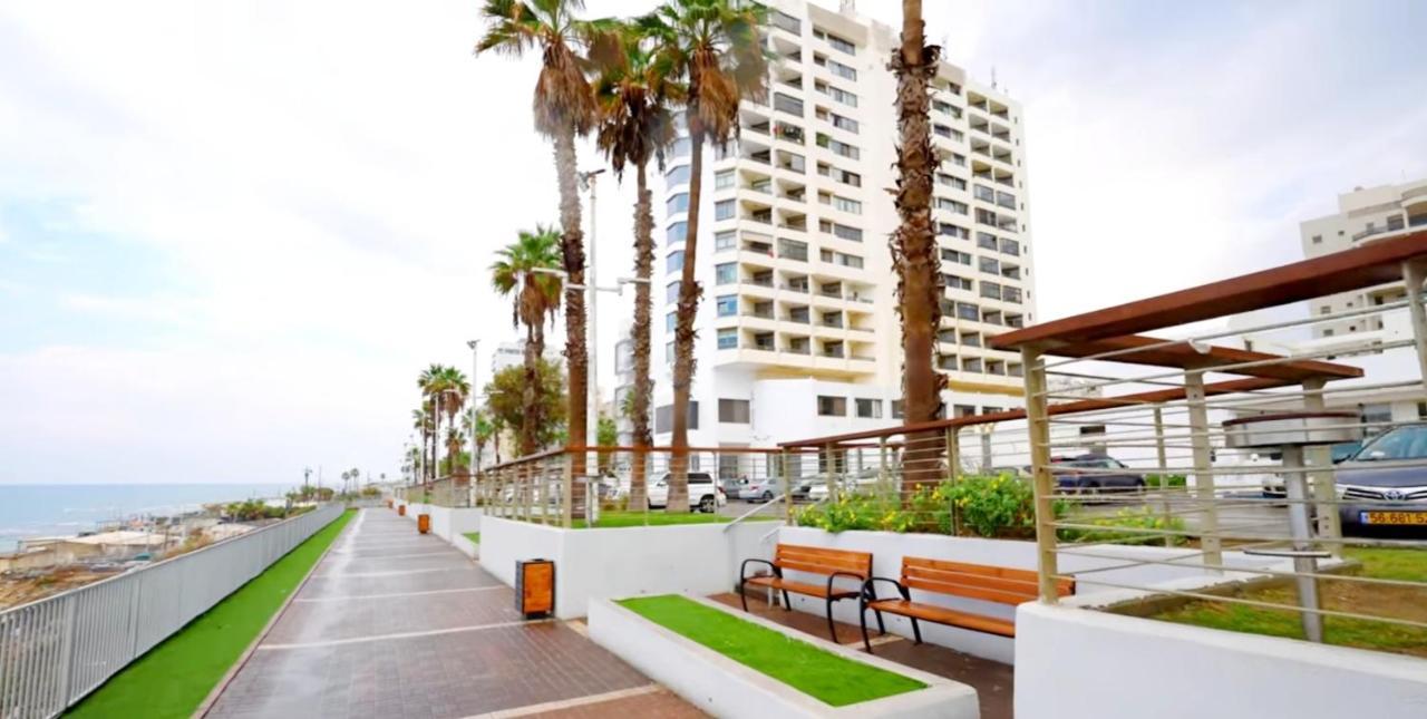 612 Apartment On The Beach 巴特亚姆 外观 照片