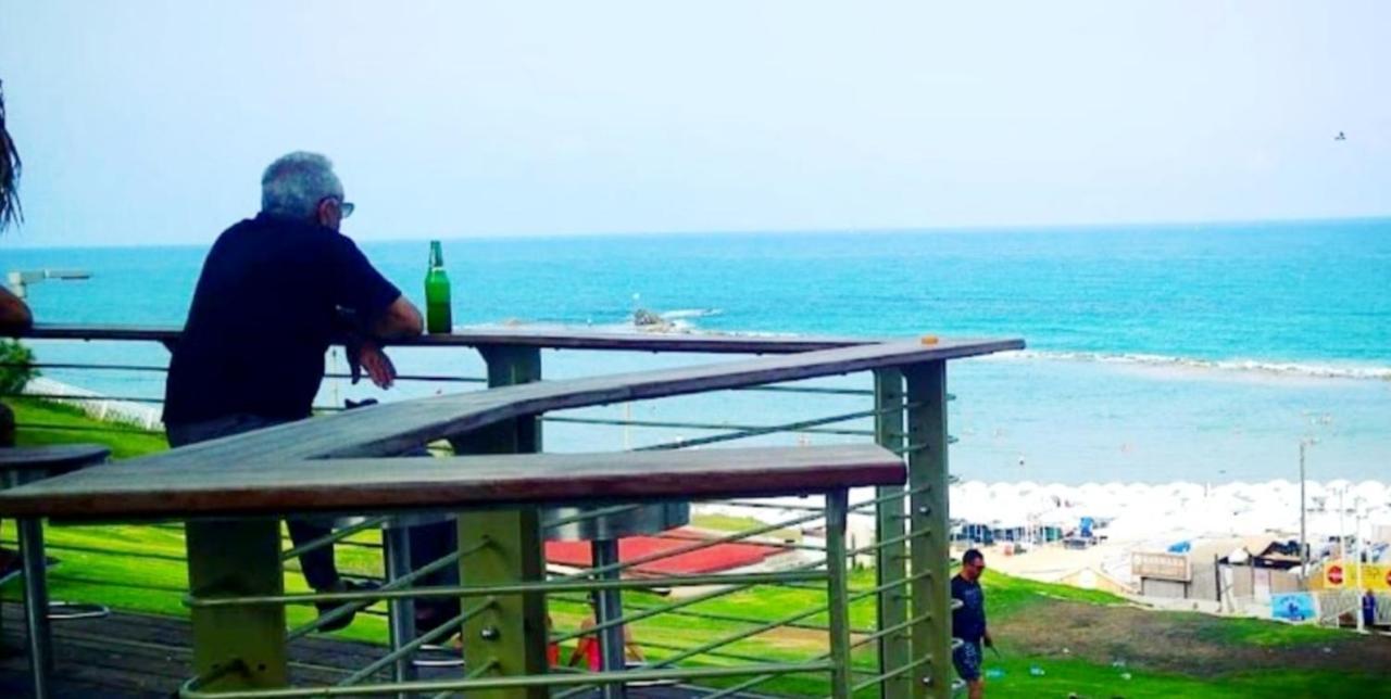 612 Apartment On The Beach 巴特亚姆 外观 照片